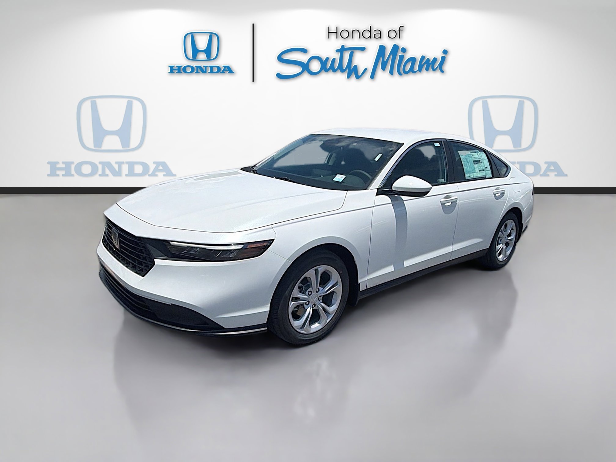 New 2026 Platinum White Pearl Honda LX image 3