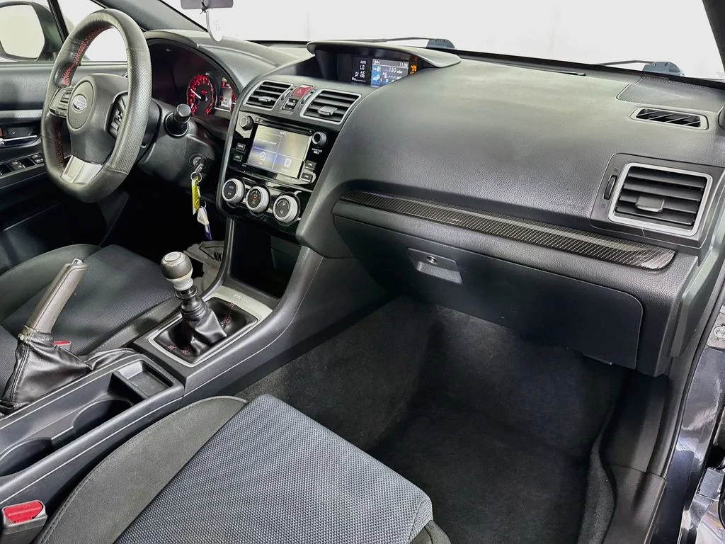 Used 2016 Gray Subaru Base image 33