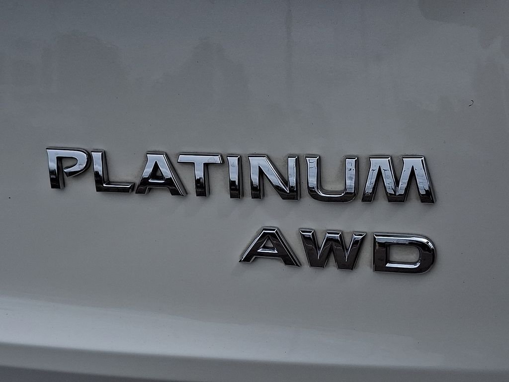 Used 2023 White Nissan Platinum image 31