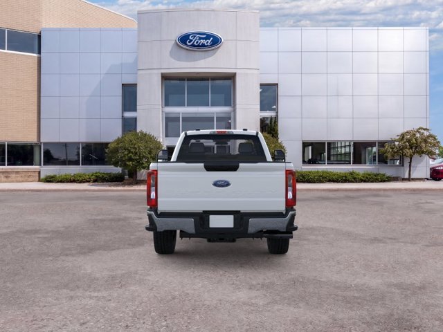 New 2026 Oxford White Ford XL image 5