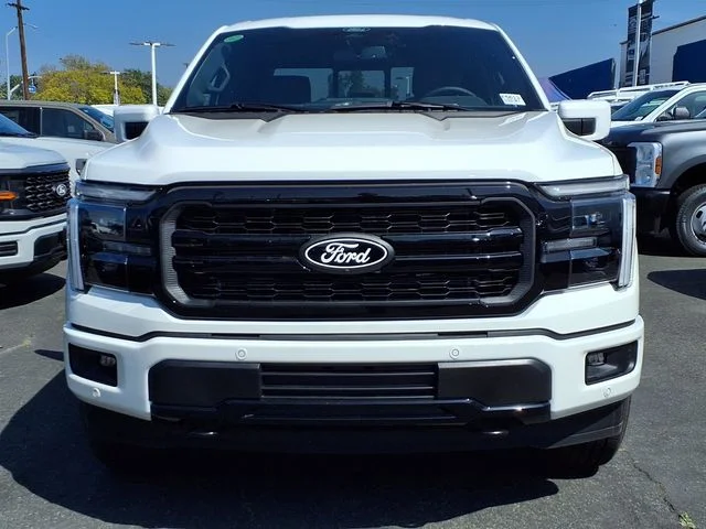 New 2026 Star White Metallic Tri-Coat Ford Lariat image 2