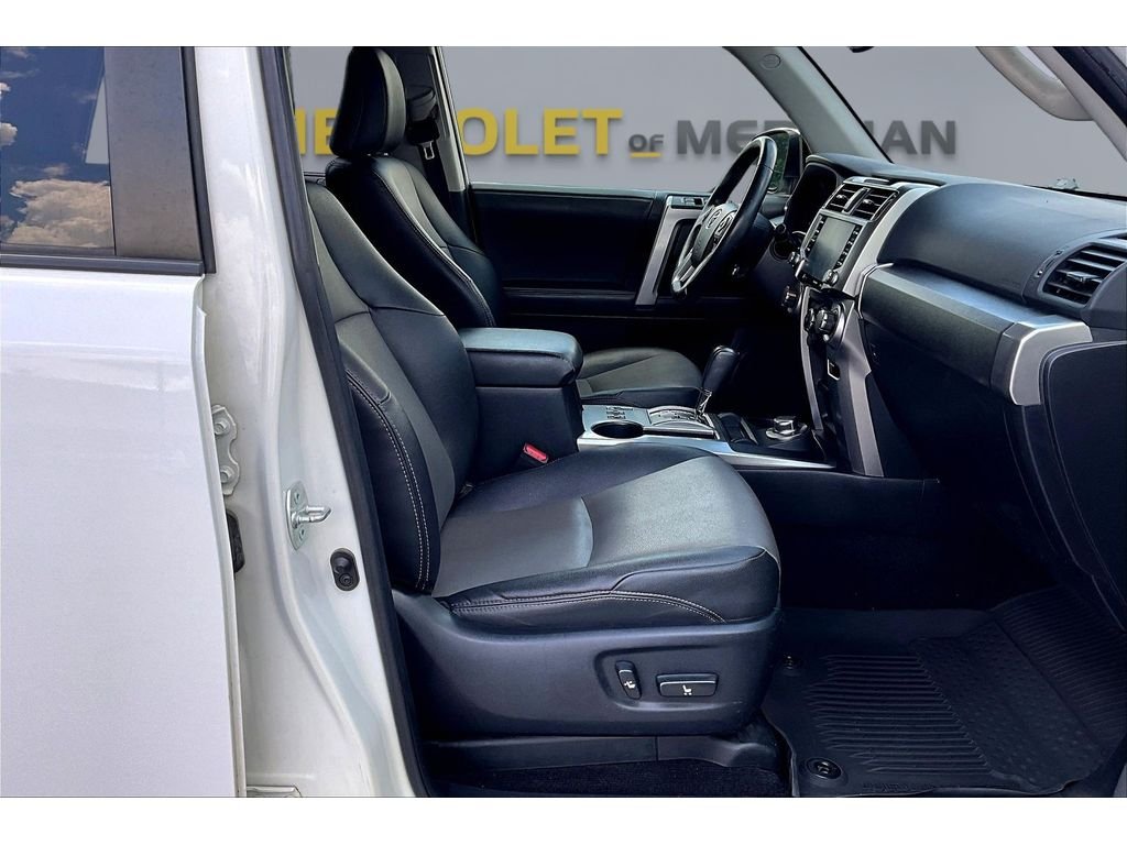 Used 2021  Toyota SR5 Premium image 6