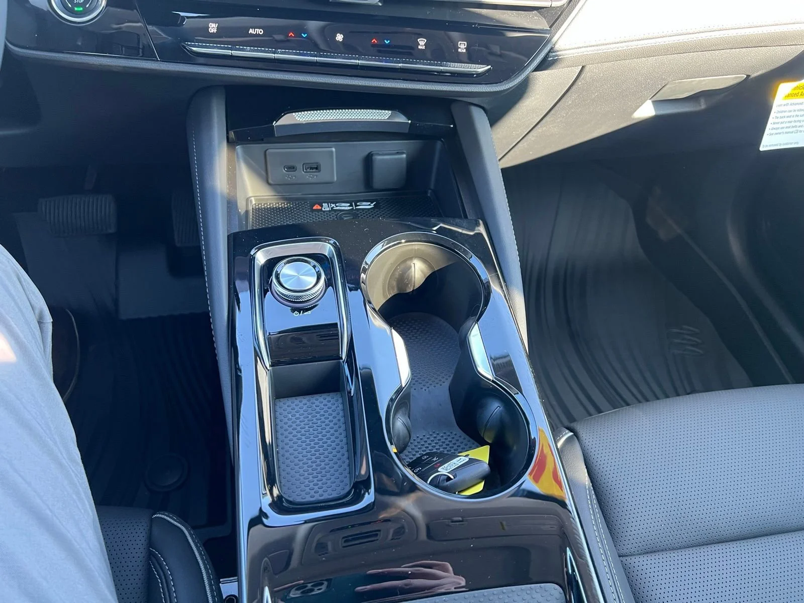 New 2026 Moonstone Gray Metallic Buick Avenir image 28