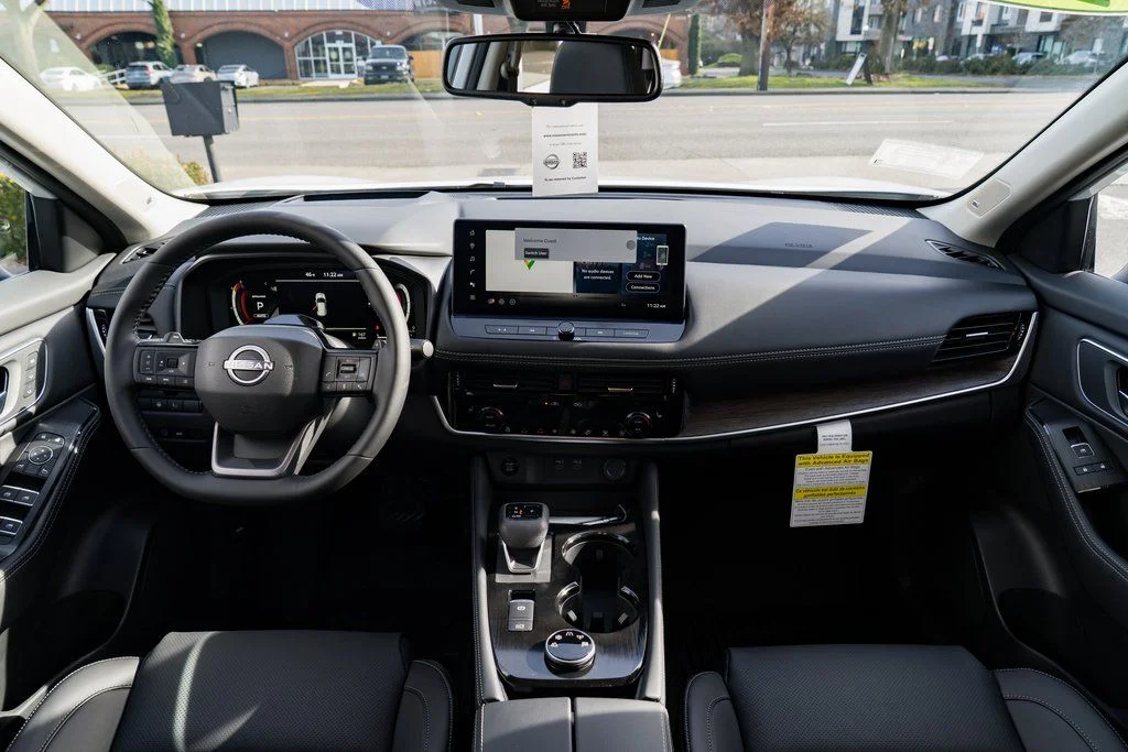 New 2026 Everest White Pearl TriCoat Nissan Platinum image 9