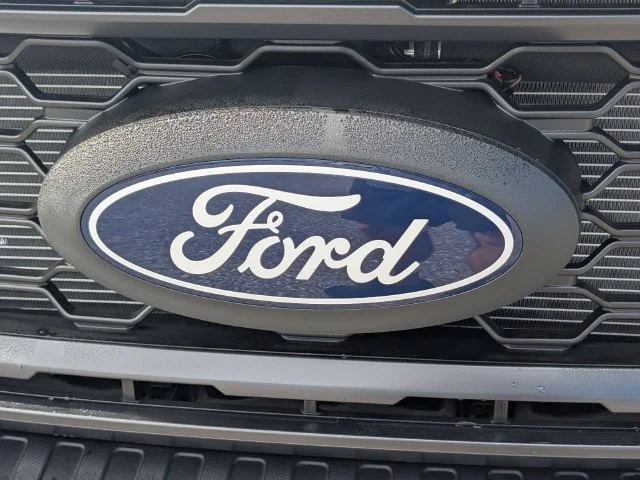 New 2027 Oxford White Ford F-350® XL image 3