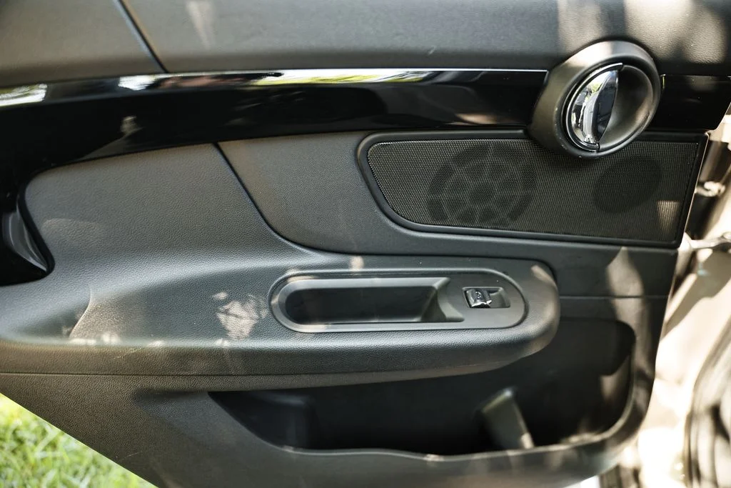 Used 2023 Rooftop Gray Metallic MINI Signature image 23