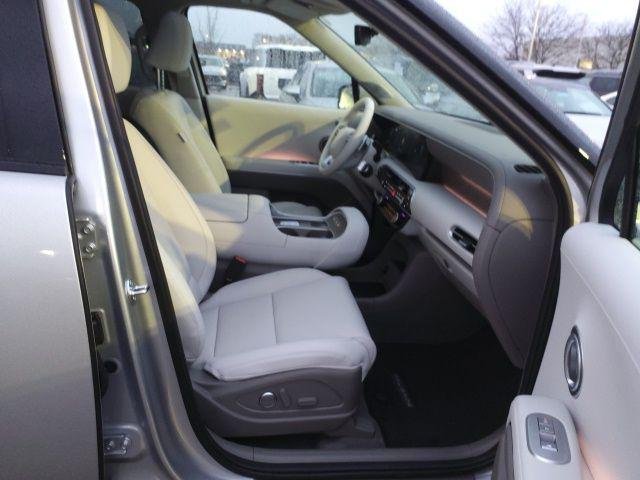 New 2026 Silver Metallic Hyundai Limited image 16