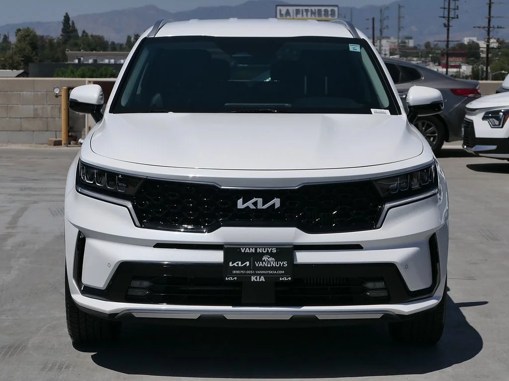 Used 2023 White Kia EX image 8