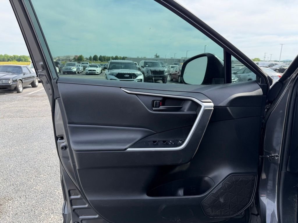 Used 2022 Gray Toyota LE image 13