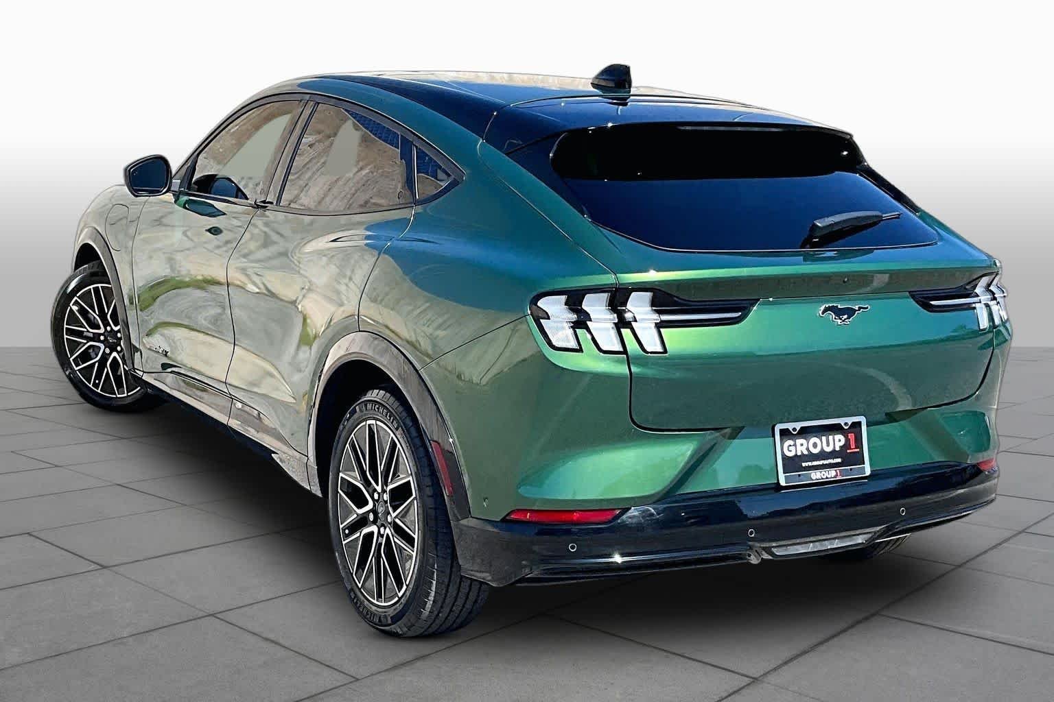 Used 2024 Eruption Green Ford Premium image 11