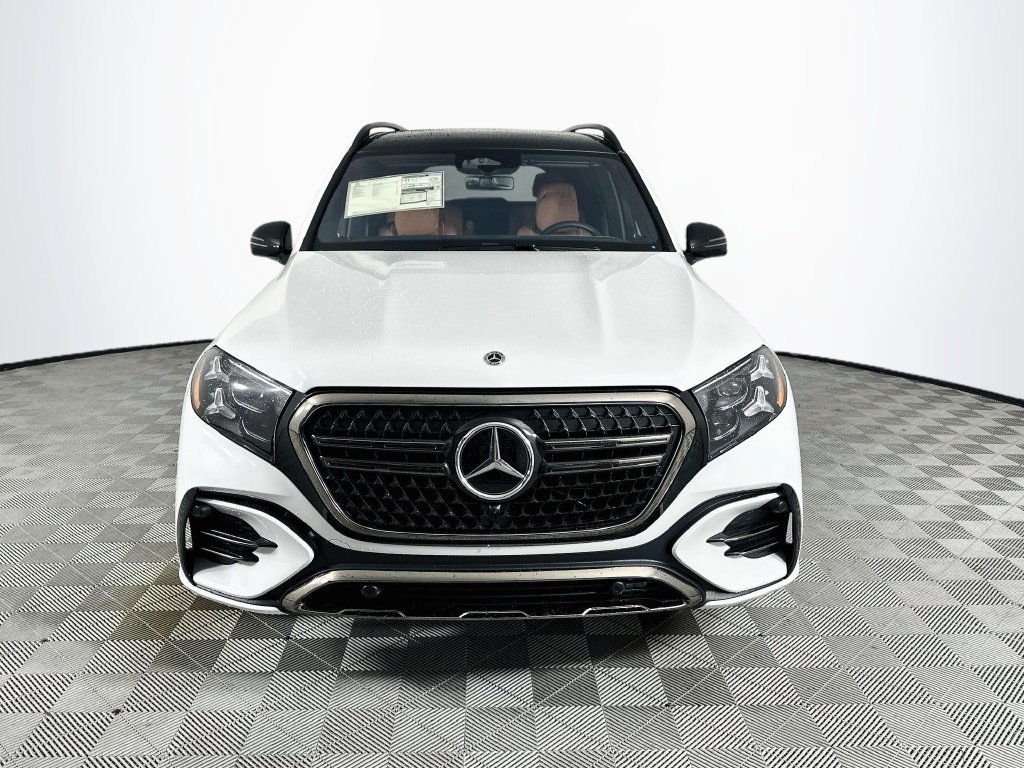 New 2027 MANUFAKTUR Moonlight White Metallic Mercedes-Benz GLS 450 image 36