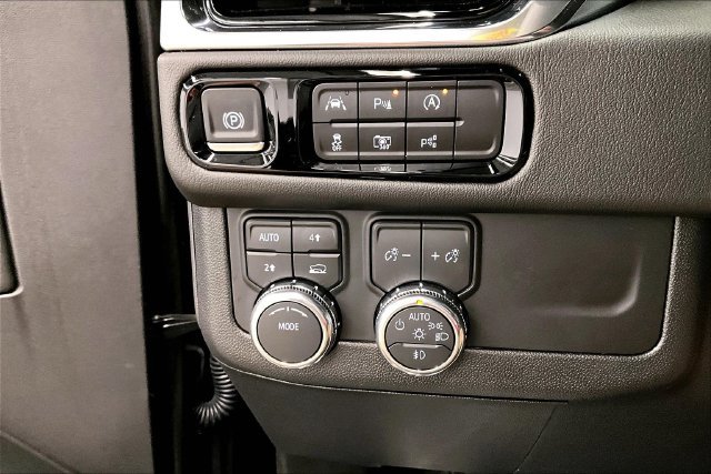 Used 2026 Onyx Black GMC Denali image 40
