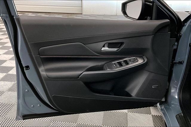 New 2026 Atlantic Gray/Super Black Nissan SR image 31
