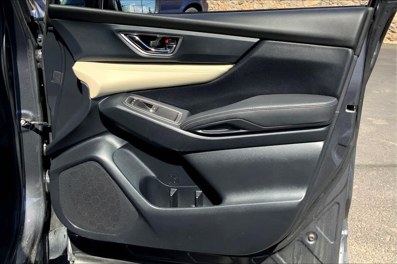 Used 2020 Magnetite Gray Metallic Subaru Limited image 21