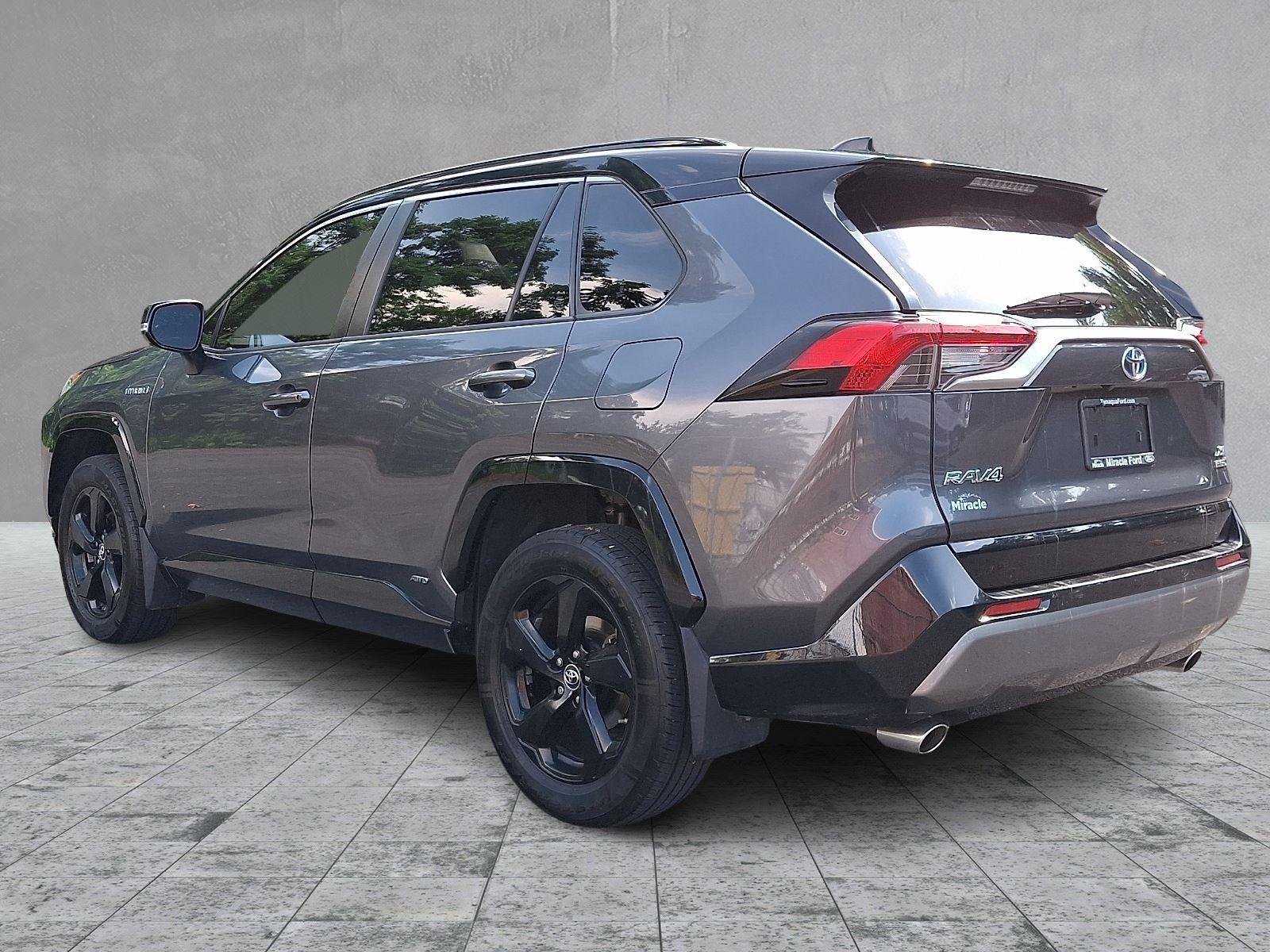 Used 2019 Magnetic Gray Metallic Toyota Hybrid XSE image 4