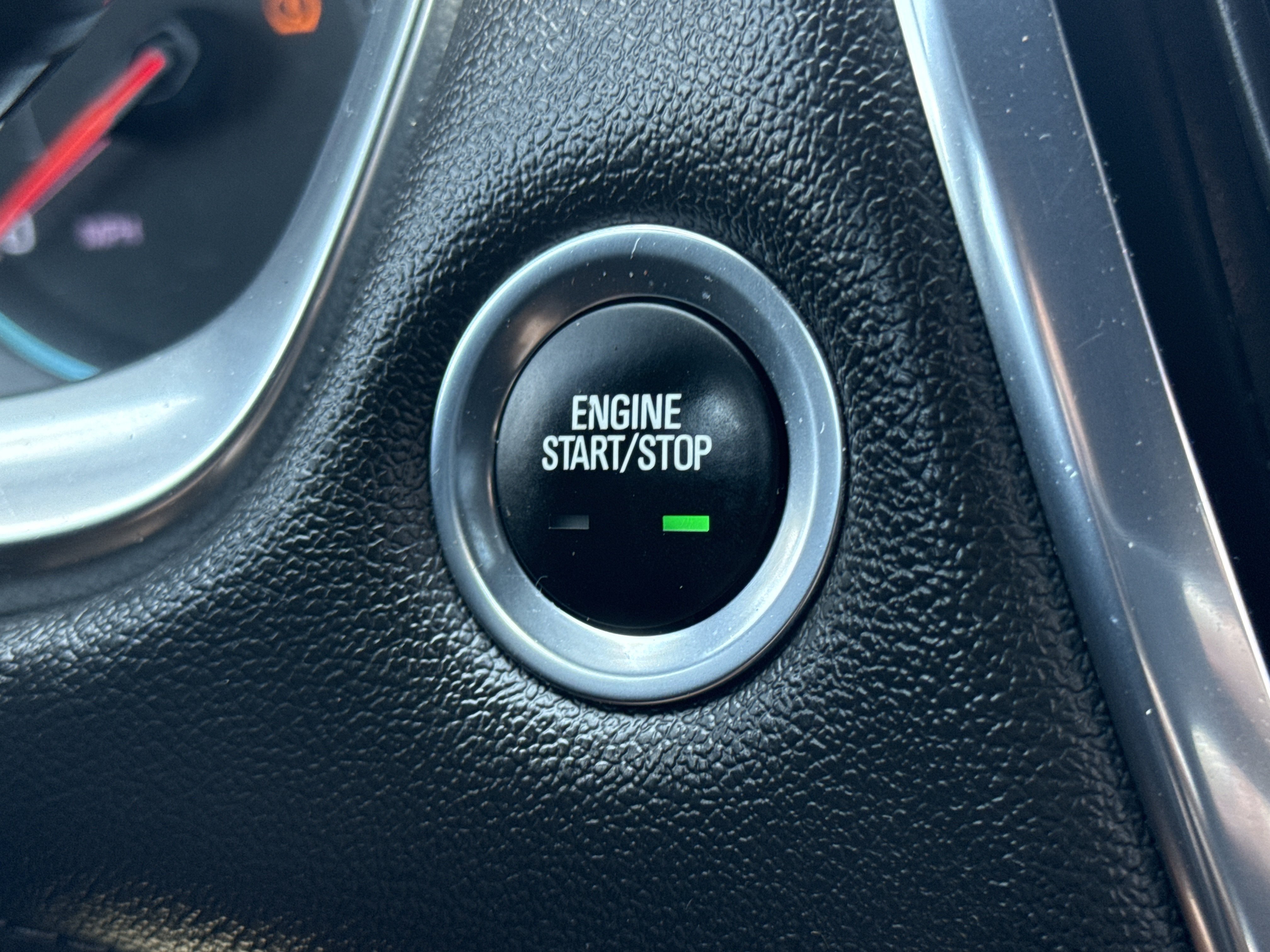 Used 2022 Summit White Chevrolet LT AWD image 25