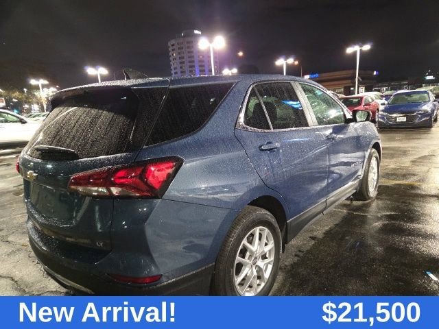 2024 Chevrolet Equinox LT photo 3