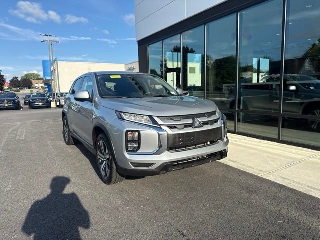 Used 2024 Diamond Red Mitsubishi 2.0 ES image 1