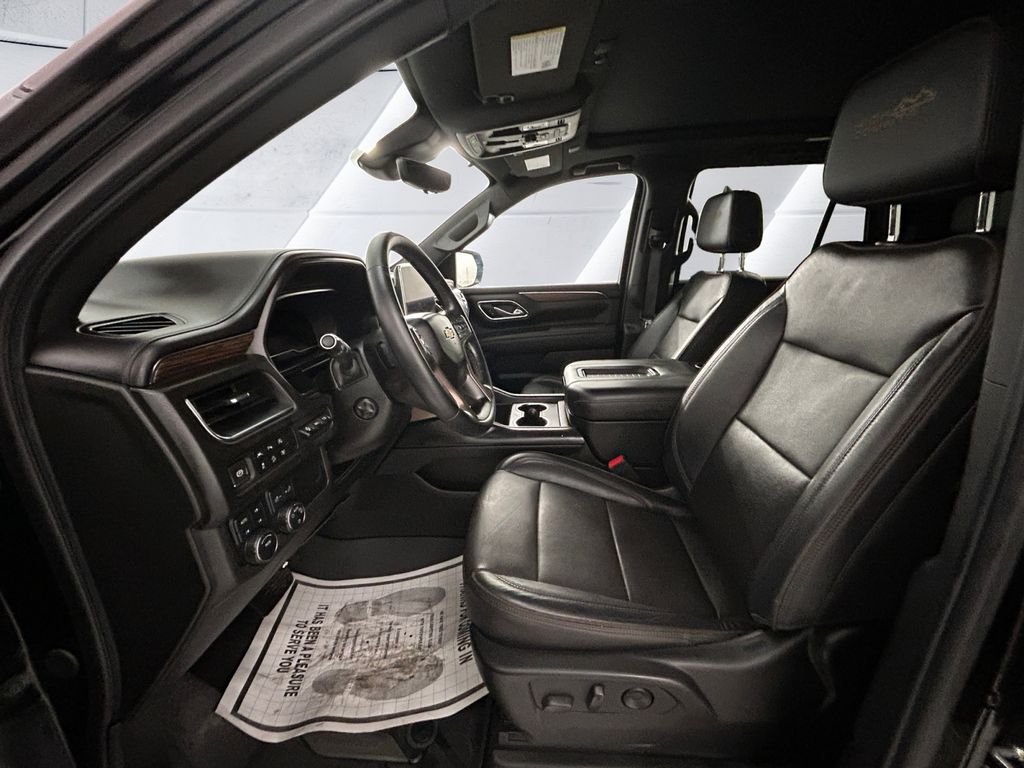 Used 2024 Black Chevrolet High Country image 7