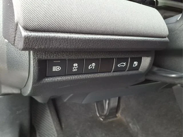 Used 2025  Toyota LE image 16