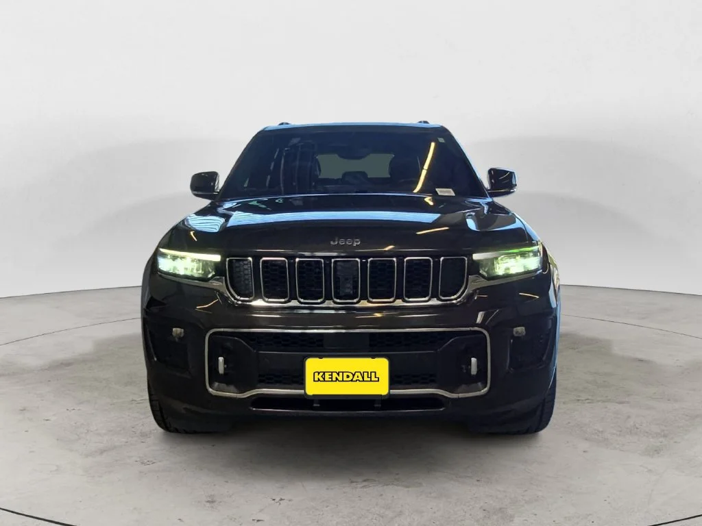 Used 2022 Brown Jeep Overland image 3