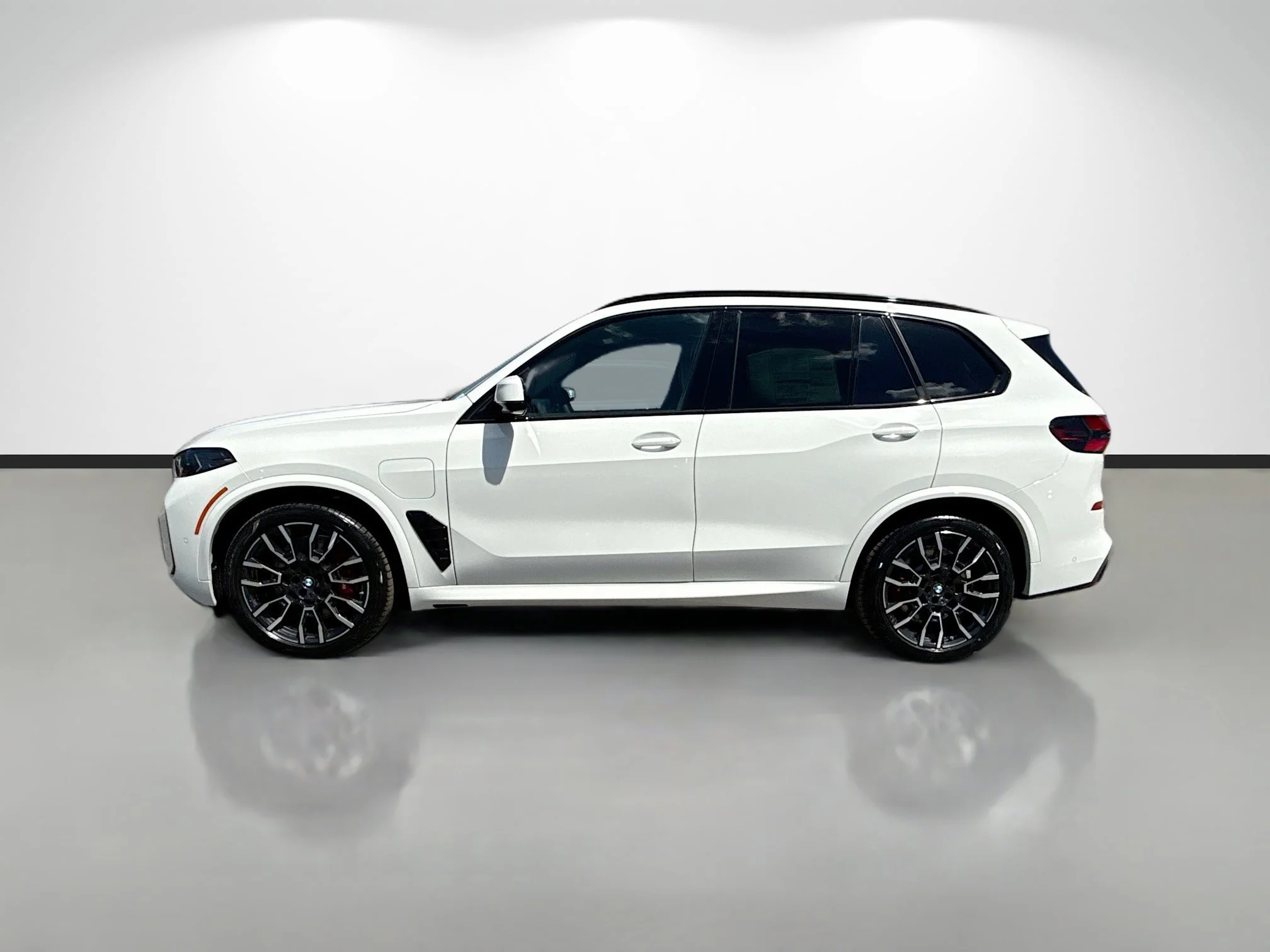 New 2026 Alpine White BMW xDrive50e image 6