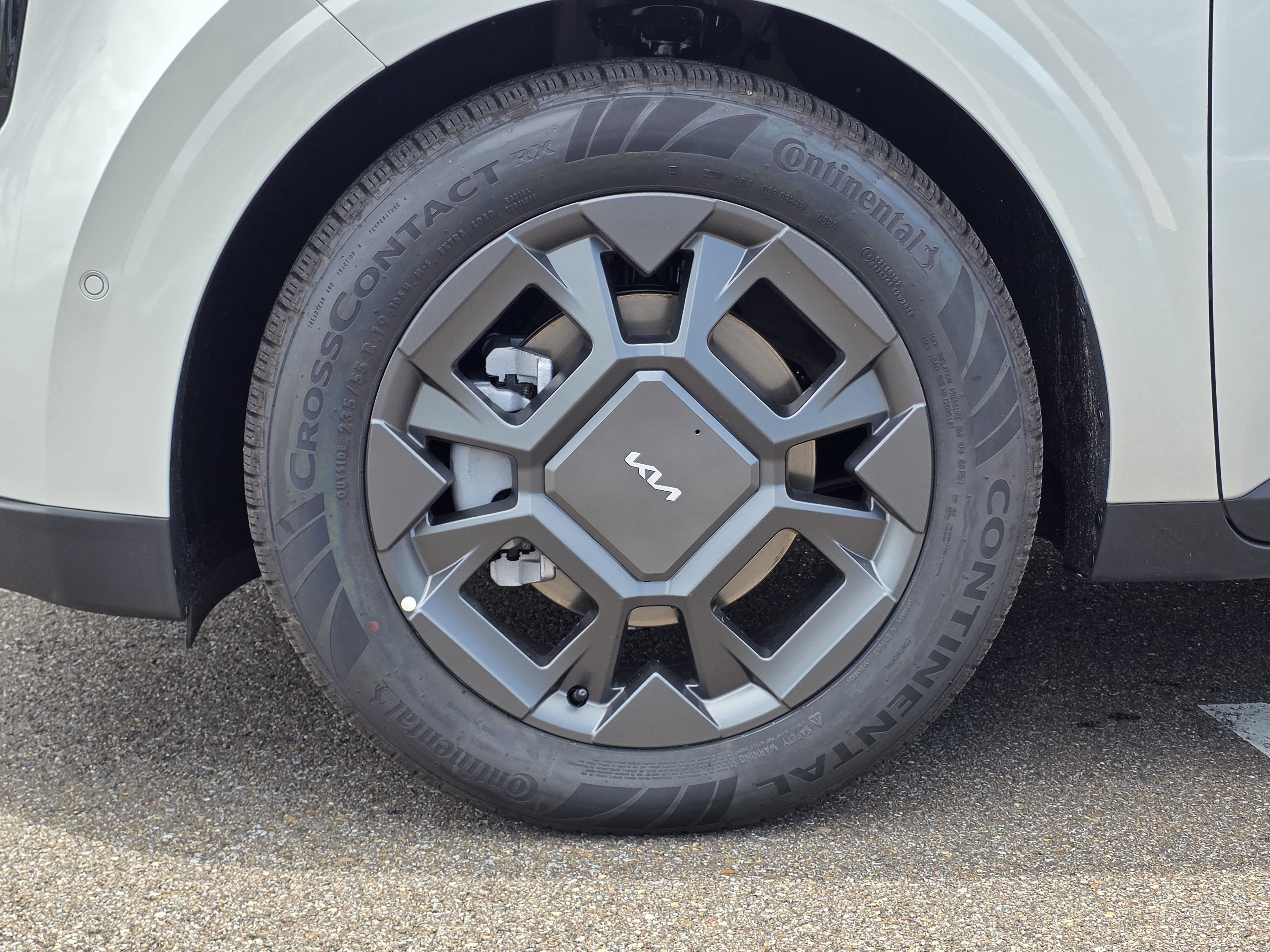 New 2026 Ivory Silver Kia SX image 25