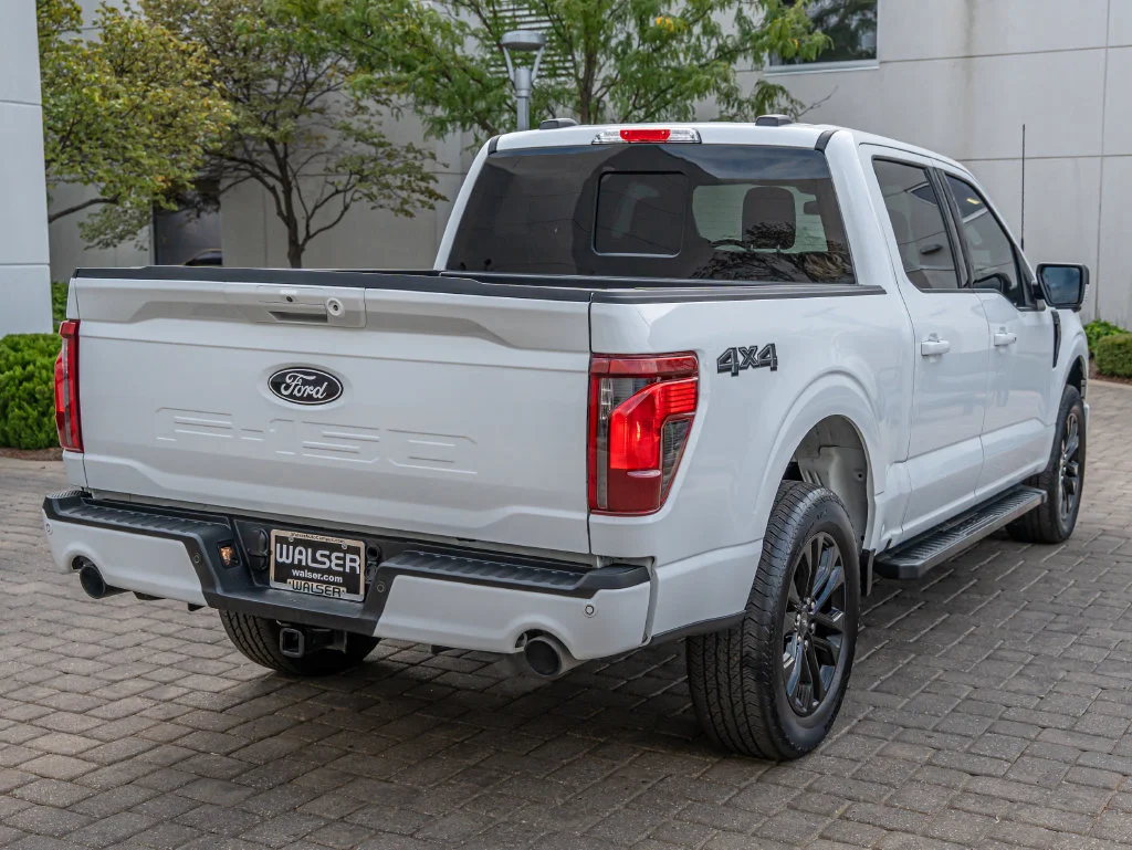 Used 2024 Oxford White Ford XLT image 8