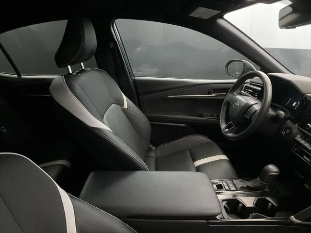 Certified Used 2025 OCEAN GEM Toyota SE image 26