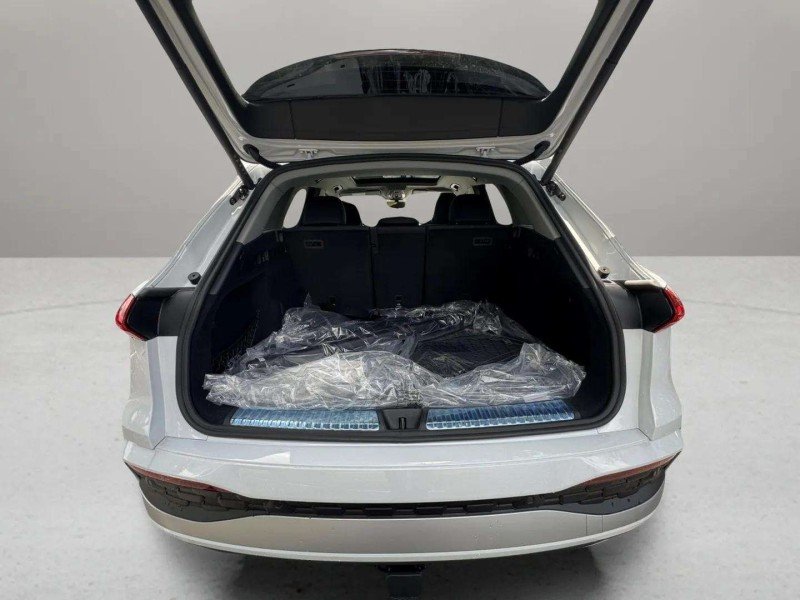 New 2026 Glacier White Metallic Audi Premium Plus image 25