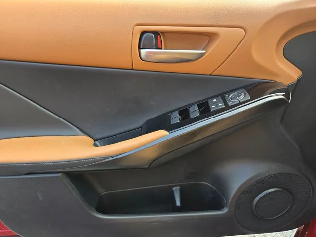 2024 Lexus IS 300 - Photo 41