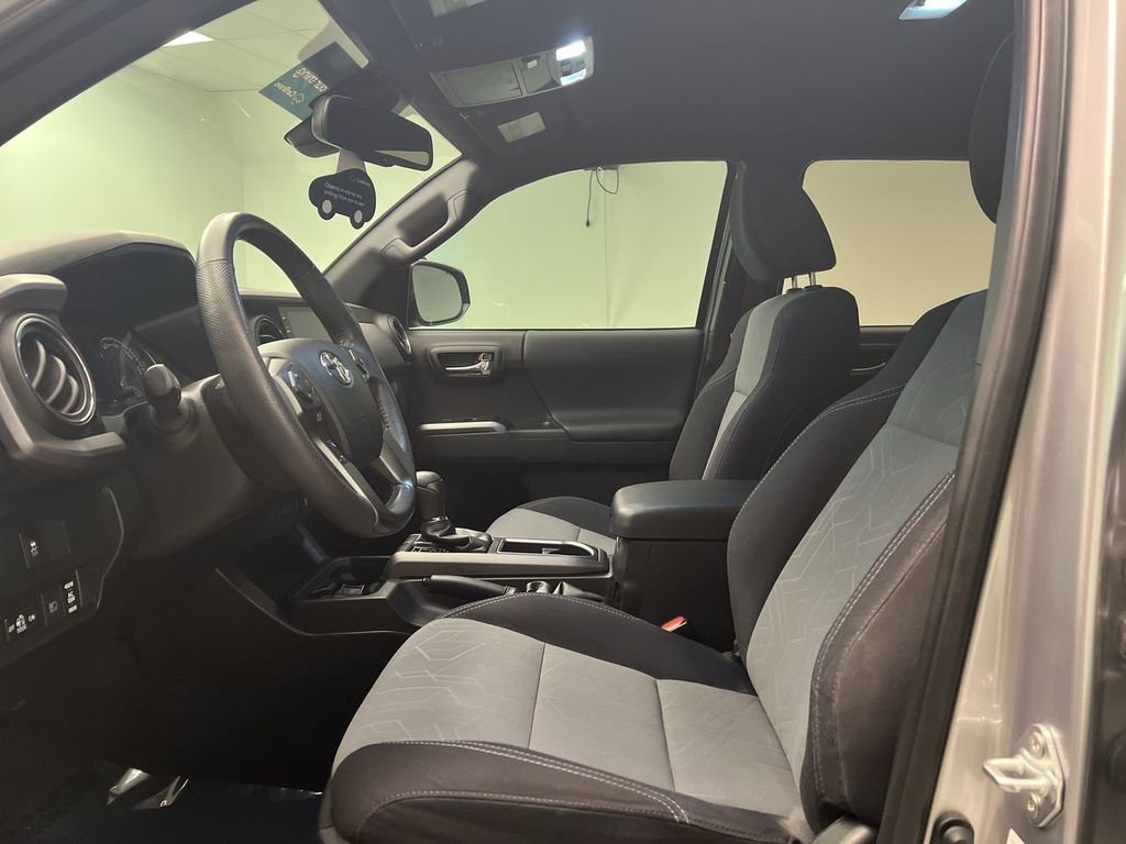2021 Toyota Tacoma TRD Sport - Photo 11