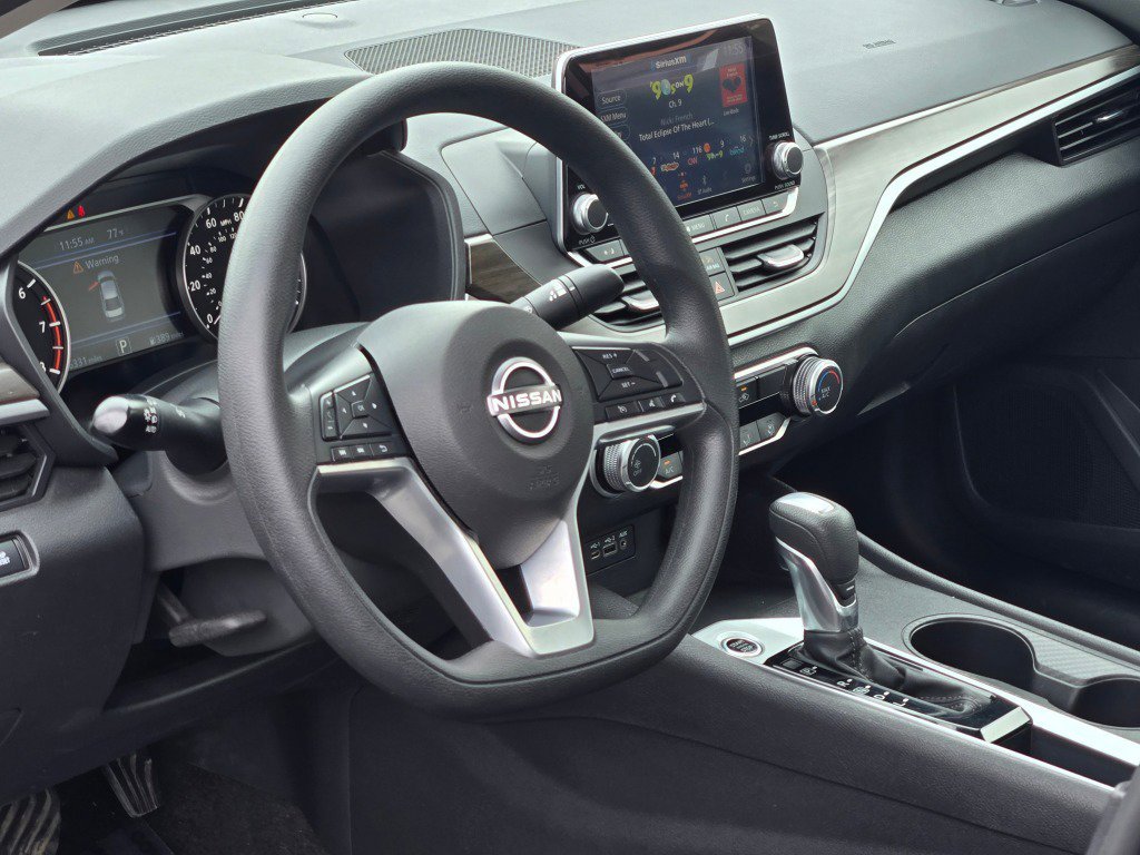 2025 Nissan Altima SV - Photo 22