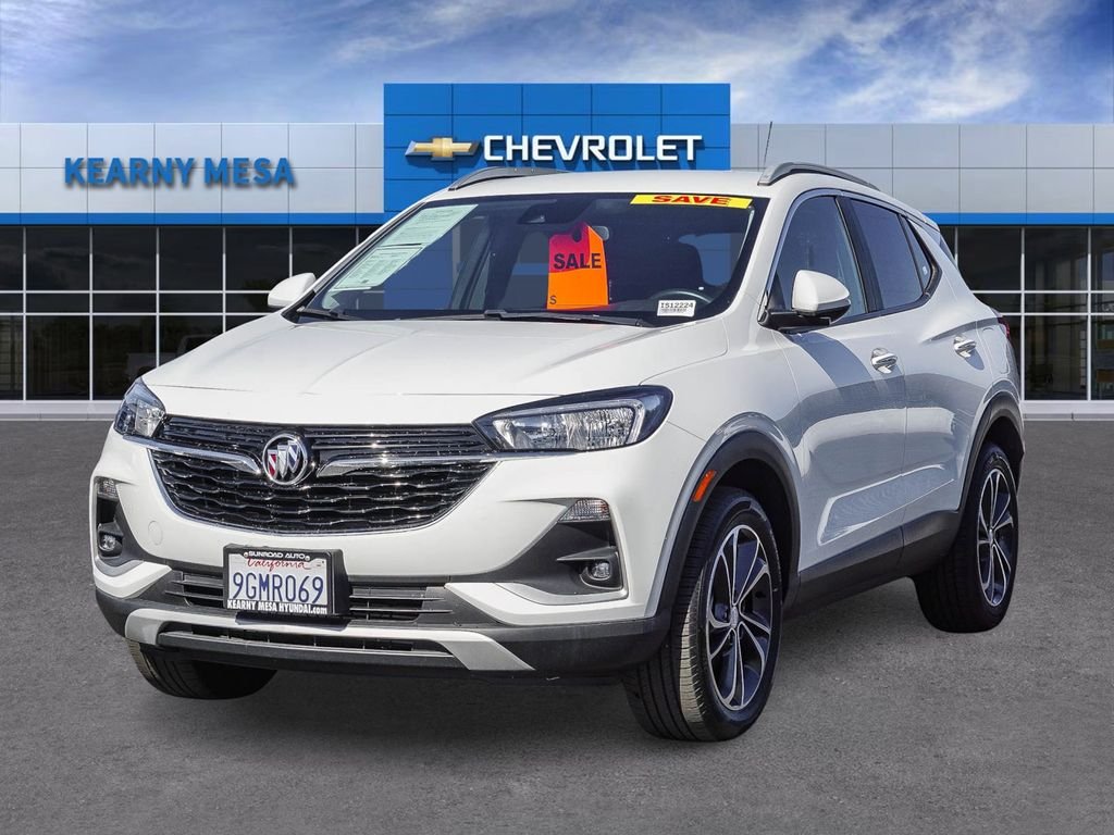 Used 2023 White Buick Select image 3