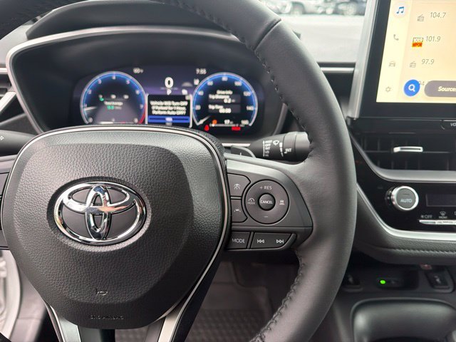 New 2026 Classic Silver Metallic with Midnight Black Metallic roof <sup>1</sup> Toyota  XSE image 17