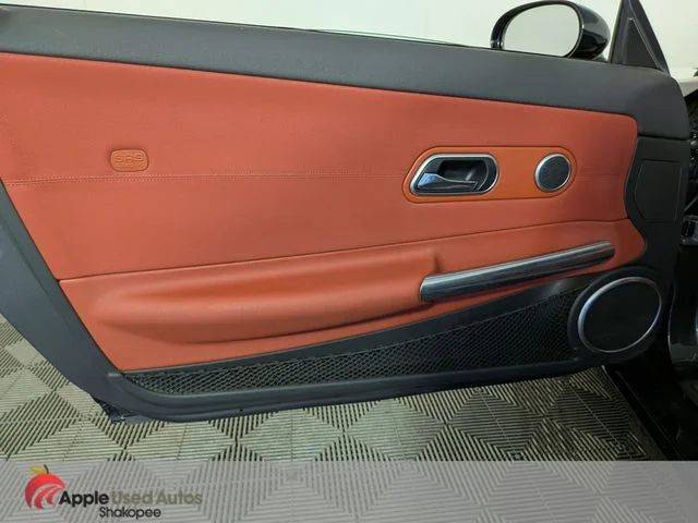 Used 2006 Black Chrysler Limited image 13