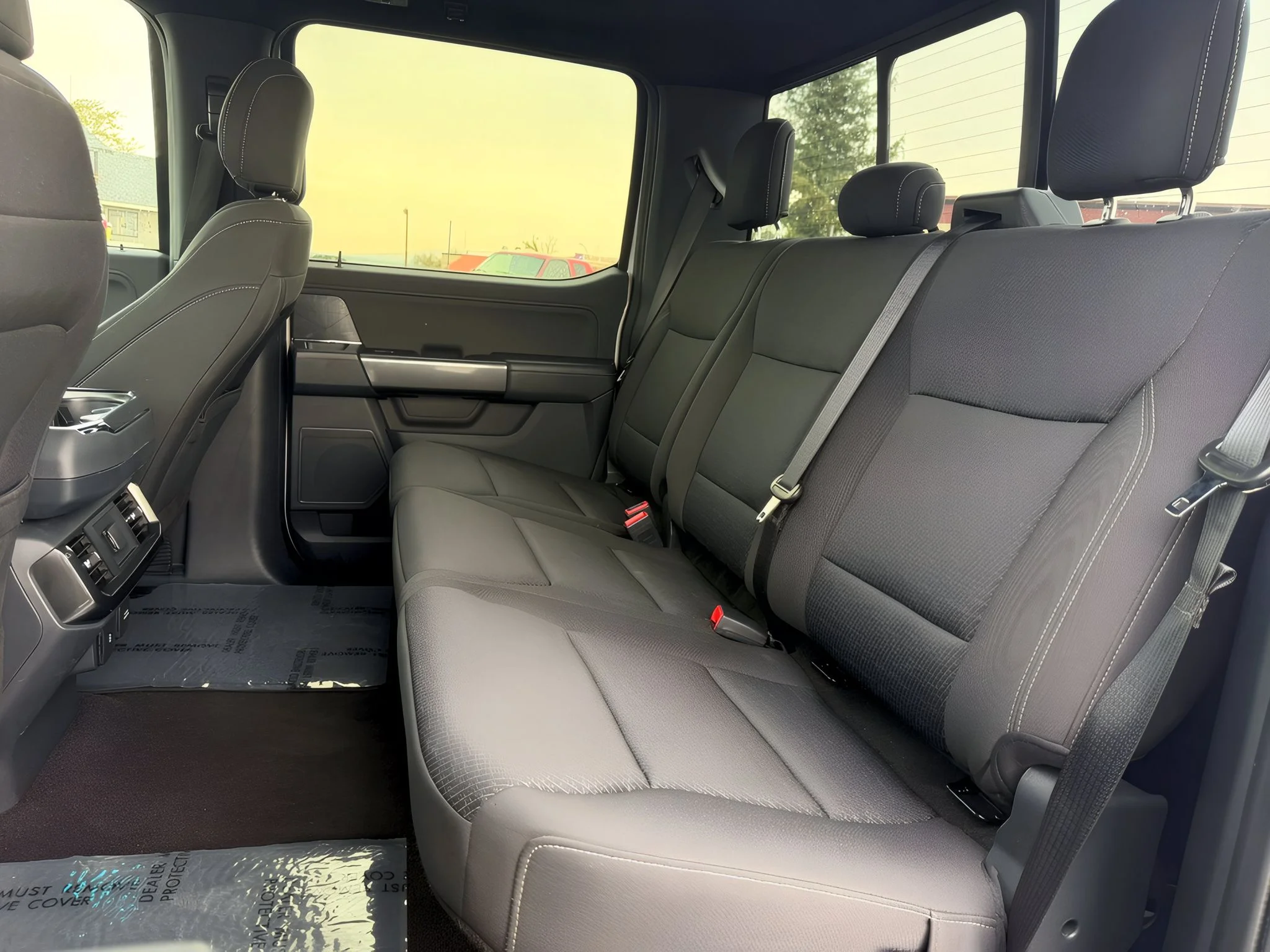 Used 2021 Oxford White Ford XLT image 25