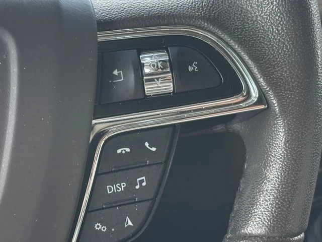 Used 2022 Red Lincoln Standard image 13