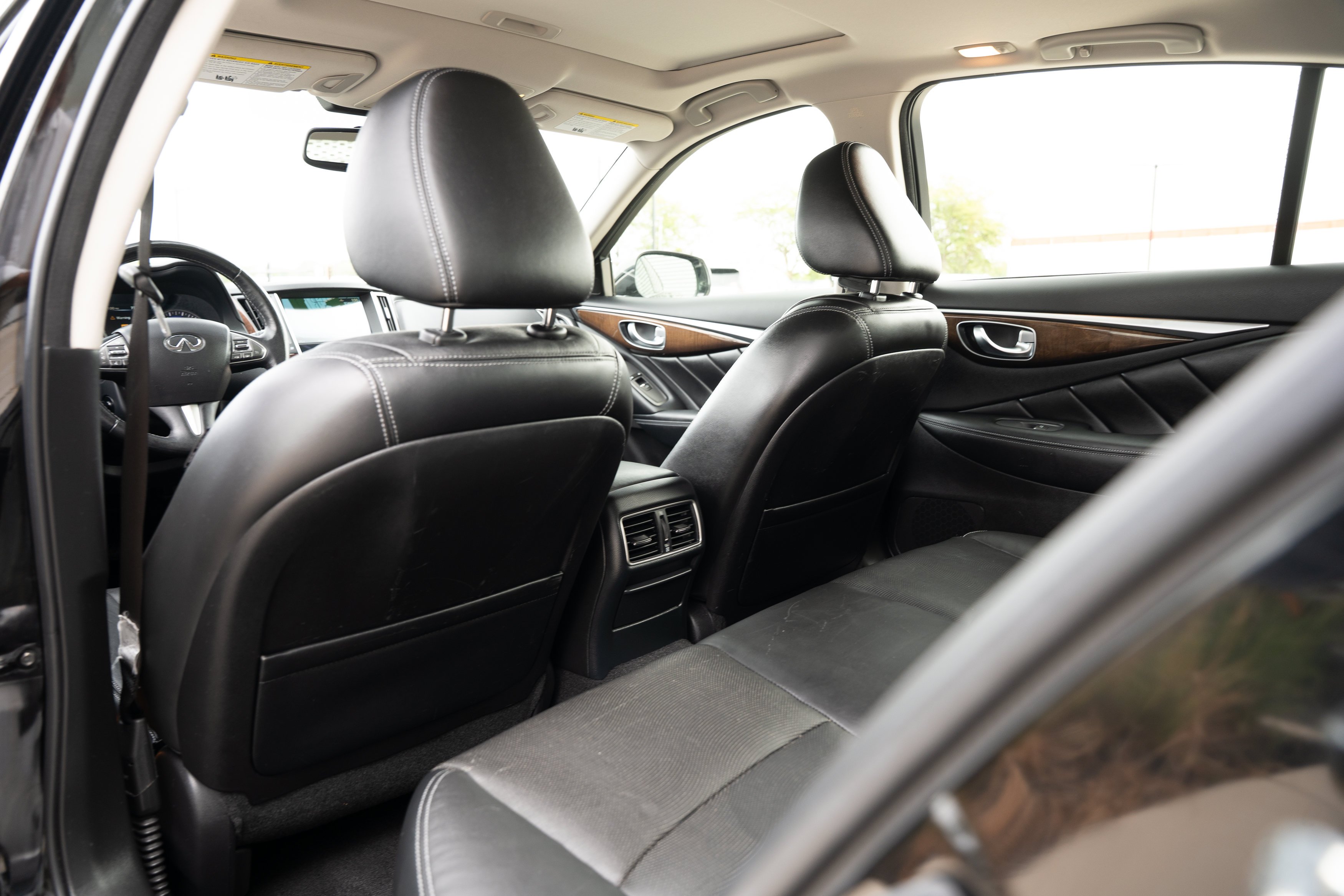 Used 2014 Black Obsidian INFINITI Premium image 21
