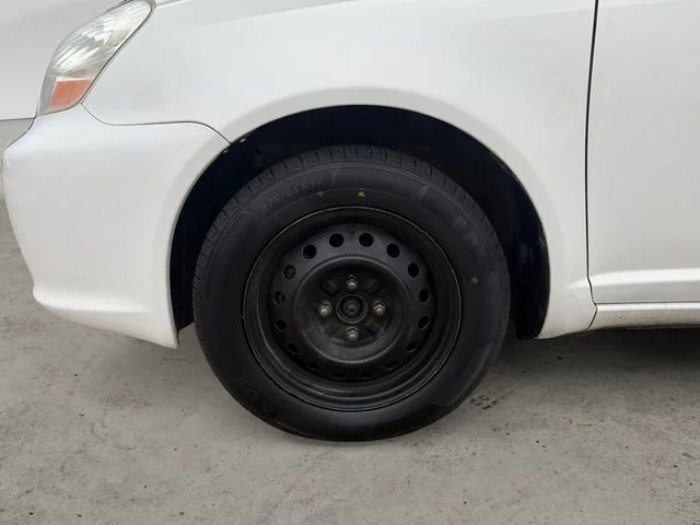 2004 Toyota Echo Base - Photo 14