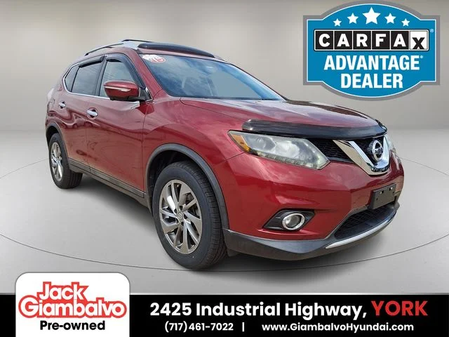 Used 2015 Red Nissan SL image 1