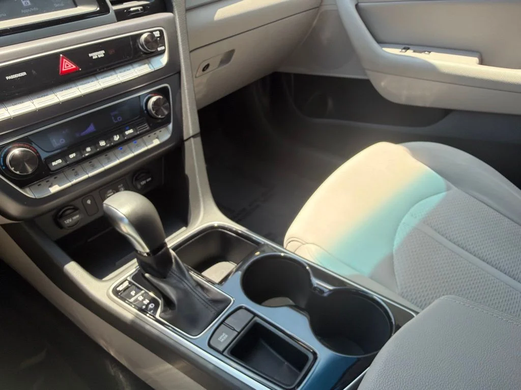 Used 2019 Red Hyundai SEL image 19