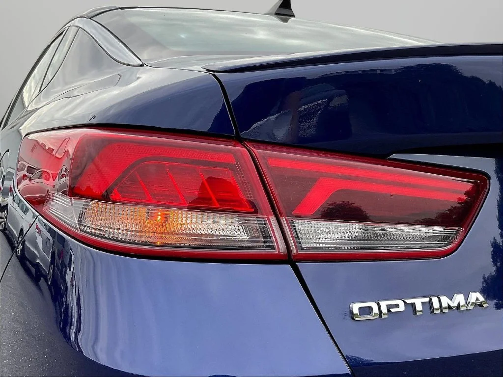 Used 2019 Horizon Blue Kia SX image 26