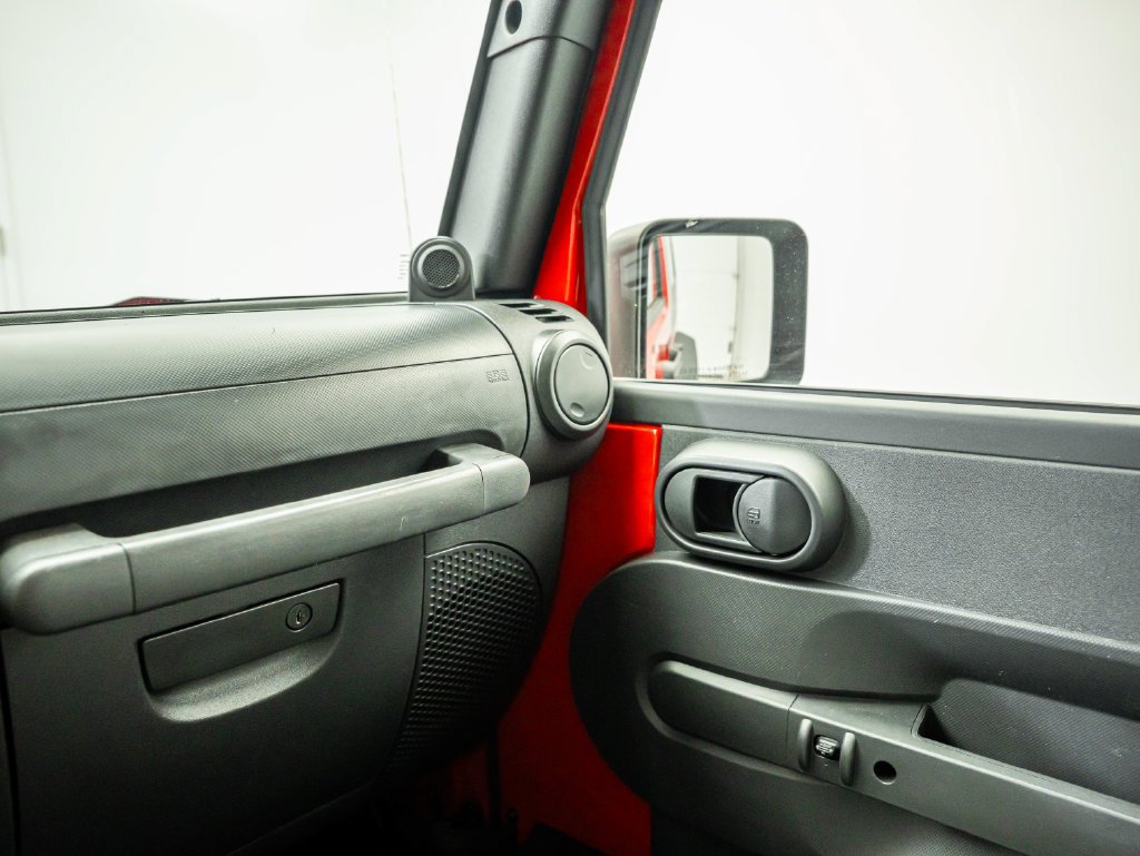 Used 2008 Flame Red Clearcoat Jeep Rubicon image 35