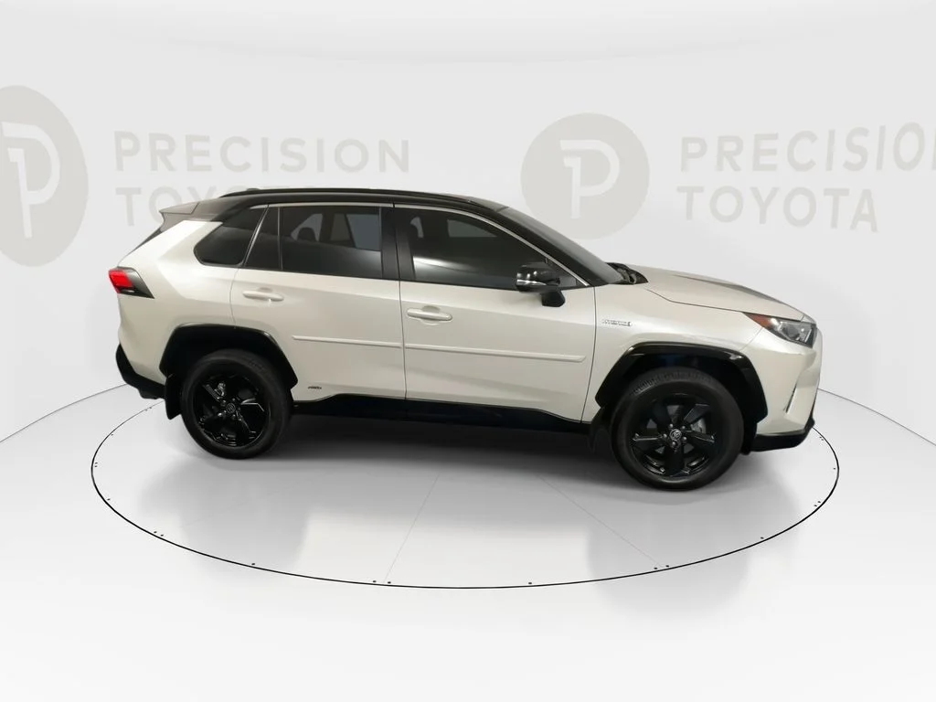 Used 2021 Blizzard Pearl/Midnight Black Metallic Toyota XSE image 23