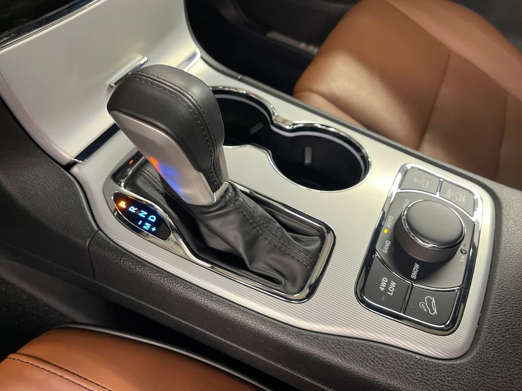 Used 2021 White Jeep Summit image 25