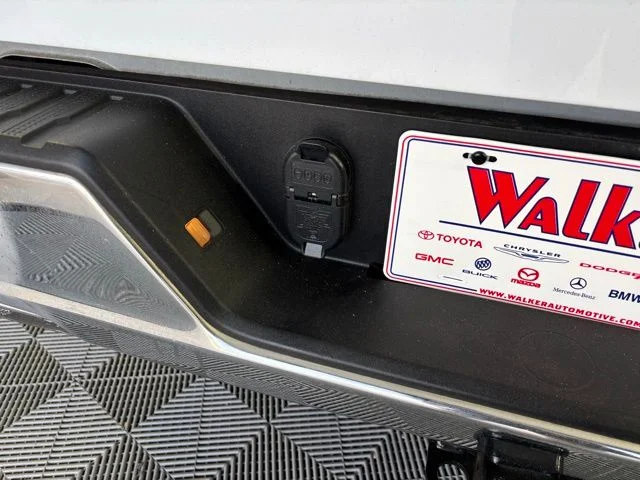 Used 2024 White Chevrolet LT image 36