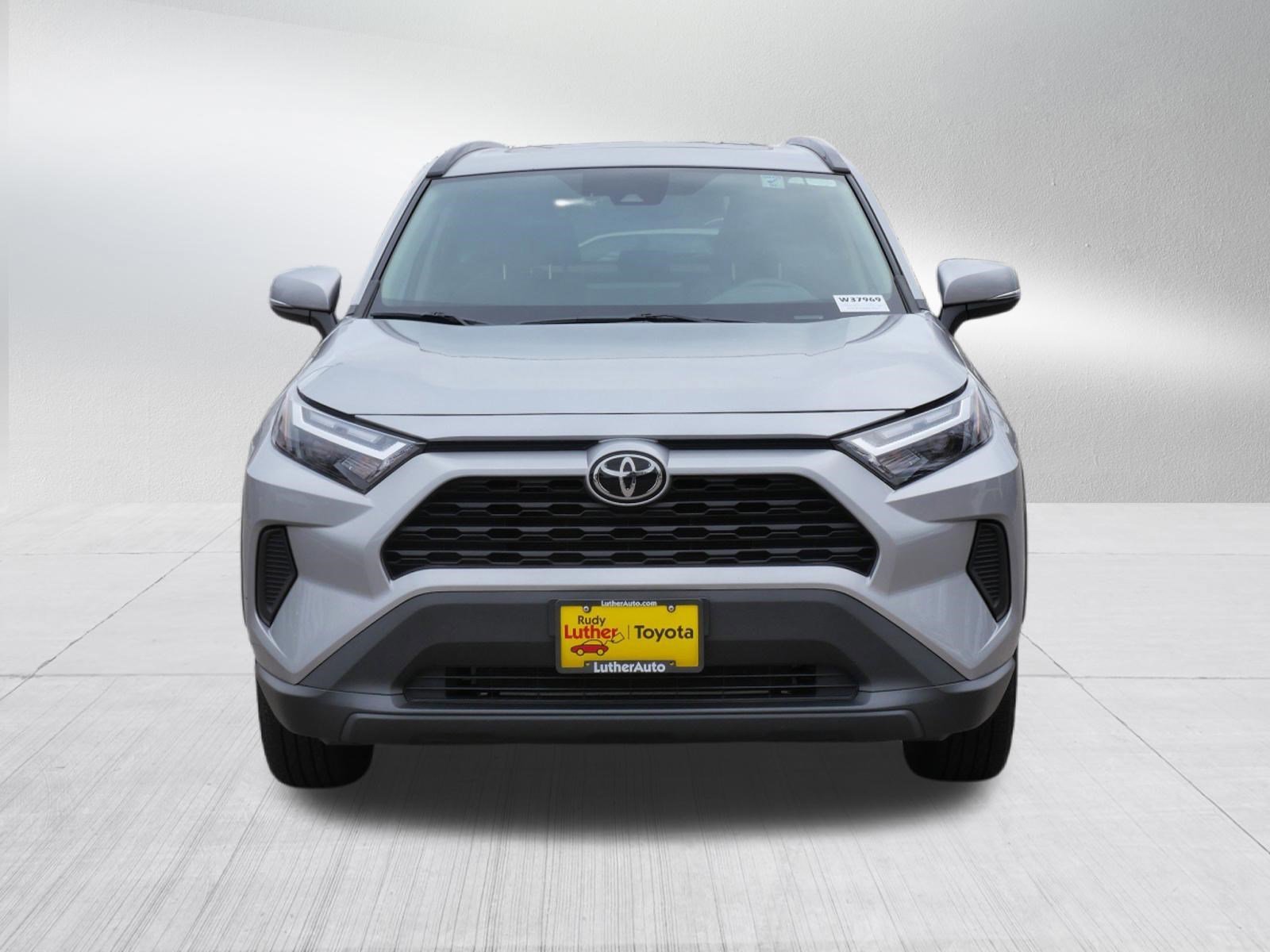 Certified 2022 Toyota RAV4 XLE with VIN 2T3P1RFV3NW319012 for sale in Golden Valley, Minnesota