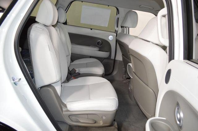 New 2026 White Hyundai SEL 7P image 64