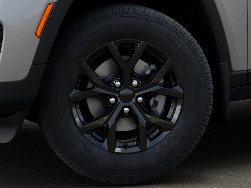 New 2025 Silver Zynith Exterior Paint Jeep Altitude image 38